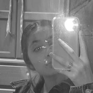 Meet your Posher, Julia